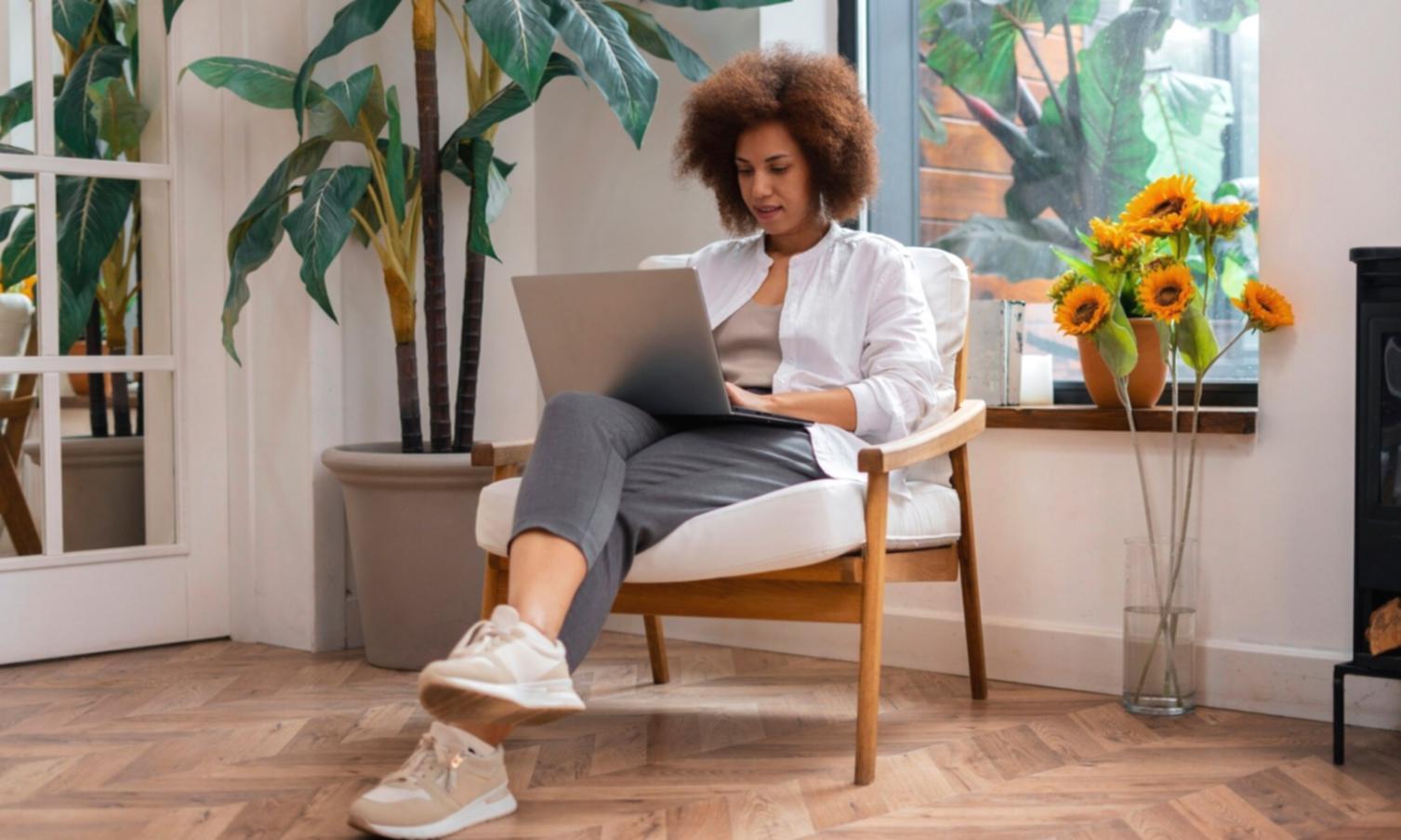 Session de formation budgétaire en entreprise avec participants actifs